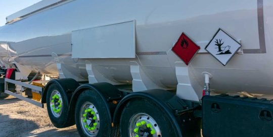 Consulente ADR: un obbligo per la sicurezza nel trasporto di merci pericolose